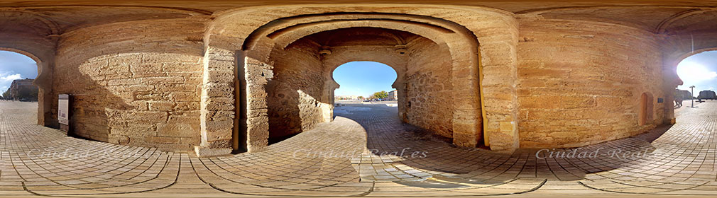 Panorámica de la Puerta de Toledo de Ciudad Real