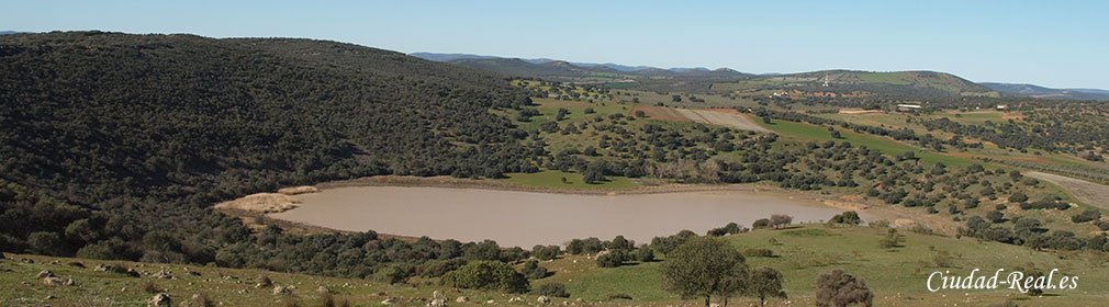 Laguna de la Posadilla o volcán de Fuentillejos. Valverde (Ciudad Real)
