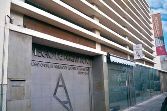 Fachada del Colegio de Arquitectos de Ciudad Real